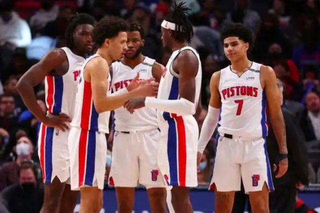 2025年五大联赛俱乐部获得点球数TOP10：皇马、巴黎、拜仁前3（2025年五大联赛点球获得数前十：皇马、巴黎、拜仁占据前三）