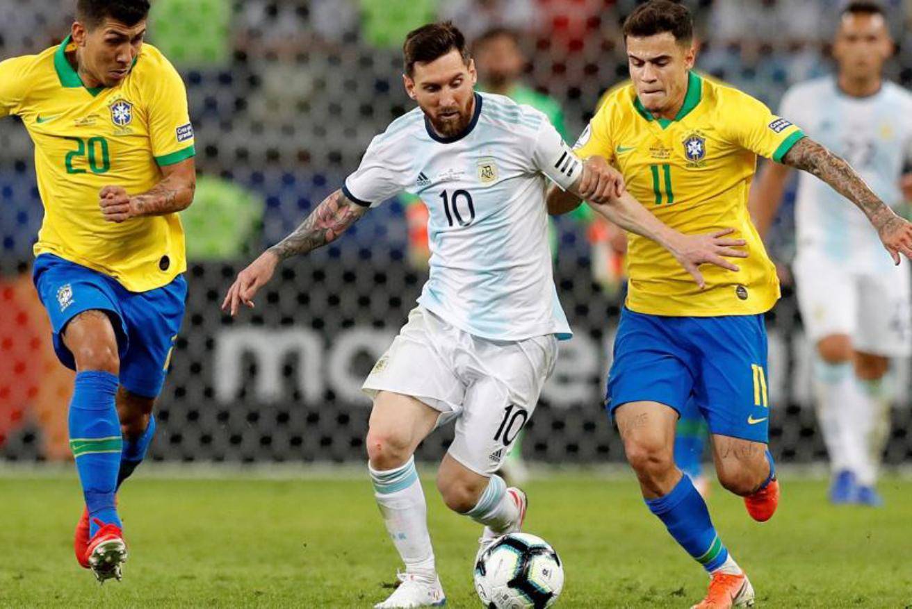 巴萨拒绝放人！吉罗纳想复制埃里克成功案例遭拒，卡萨斯留队发展（巴萨不放人！吉罗纳复制埃里克模式受挫，卡萨斯留队继续成长）