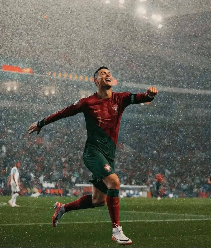 图片报：因曼市机场缺地勤导致航班晚点，多特周四的训练取消（图片报：曼彻斯特机场地勤人手不足致航班延误，多特周四训练被取消）