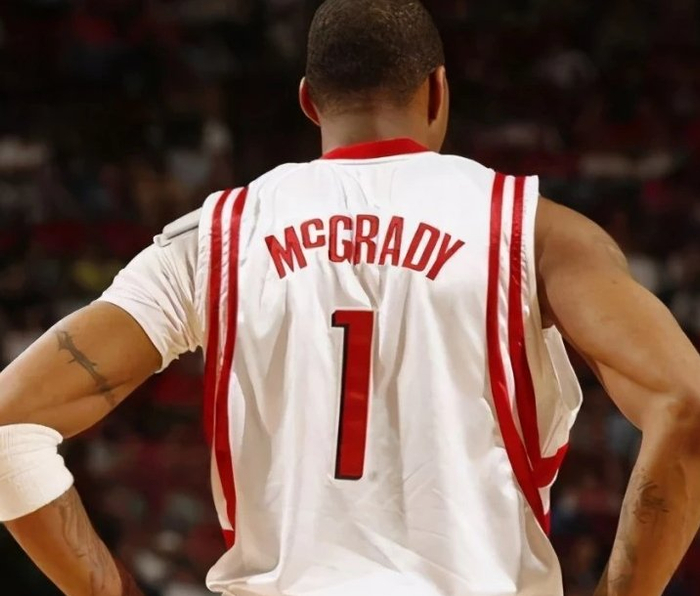 湖人惨败马刺，里夫斯和斯玛特说到点上了，詹姆斯还能重拾状态（惨负马刺！里夫斯、斯玛特点破症结，詹姆斯还能回勇？）