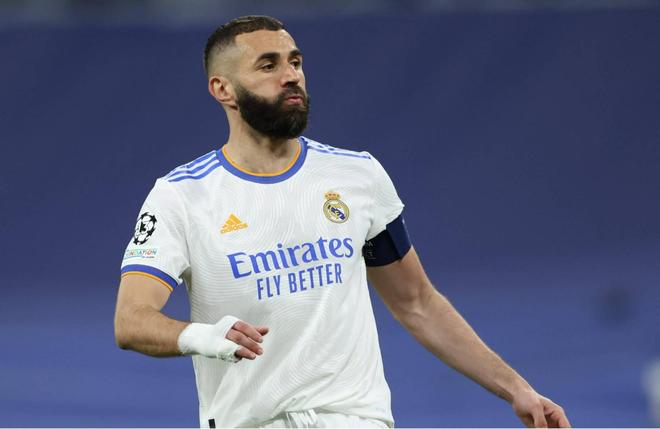 辽超总决赛：大连队4-0本溪队夺冠，王宏有、王跃皓分别双响（辽超总决赛大连4-0完胜本溪捧杯 王宏有与王跃皓各梅开二度）